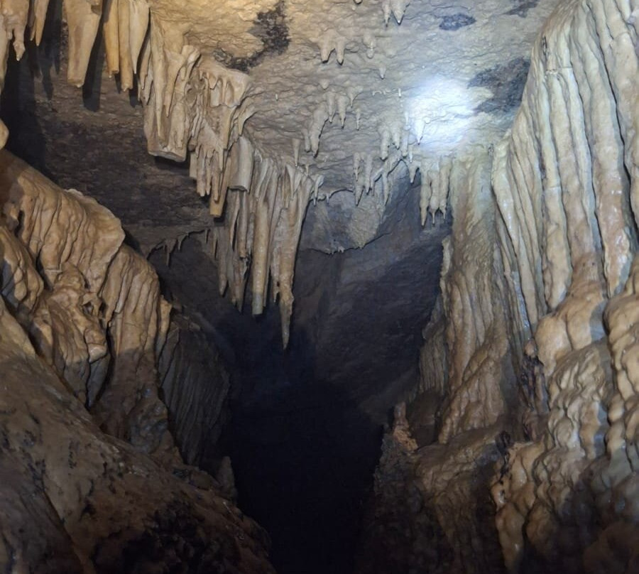 Caverna Chikillu Elefante-Cotundo必去景点