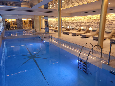 爱思得阿斯特拉歌剧院酒店主图