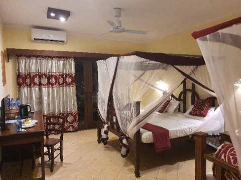 JAZ Adonia Beach Resort主图