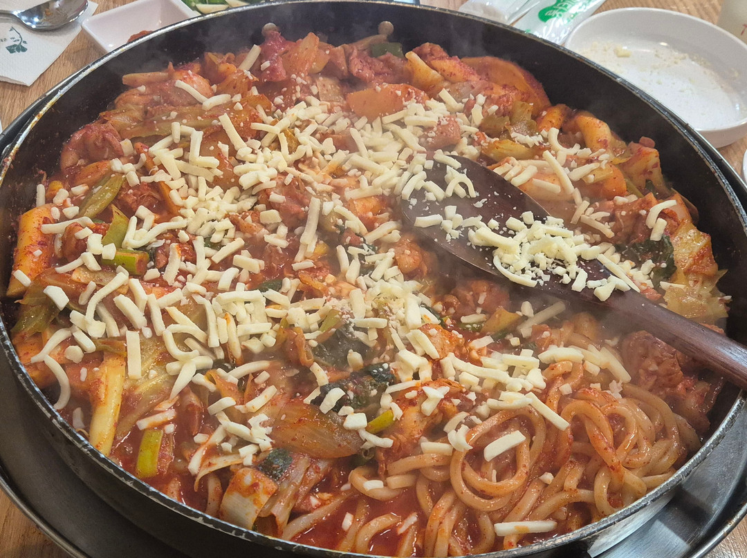 Yujeong Chuncheon Dakgalbi Makguksu Dasan Main Branch