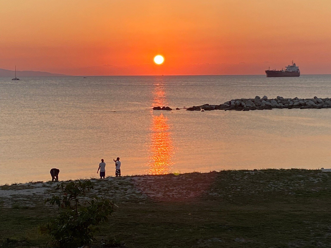 Altamont West Hotel主图