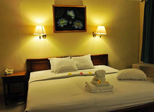 绿色花园酒店主图