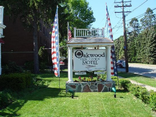 Oakwood Inn Town Motel主图