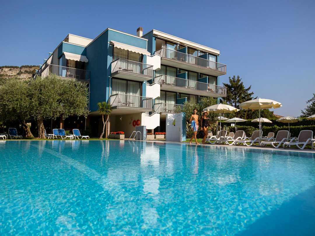 Hotel Holiday