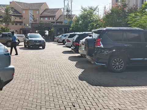 SpringHill Hotel & Suites