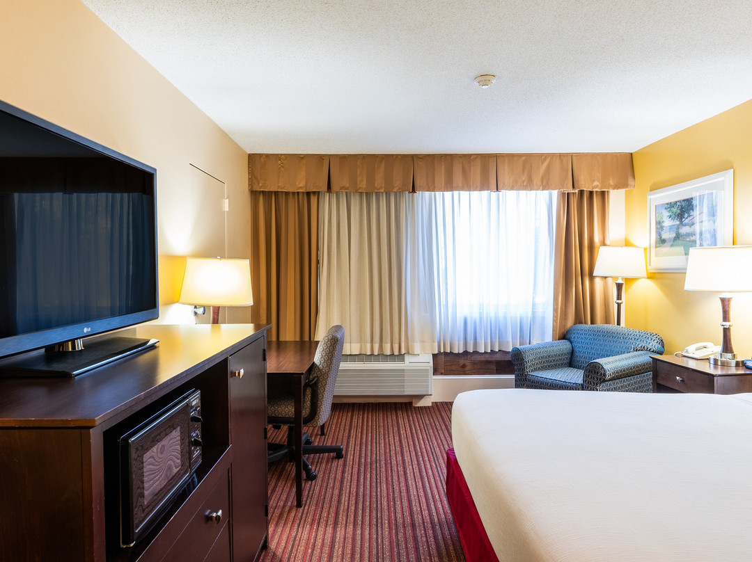 波特兰炉边套房酒店主图