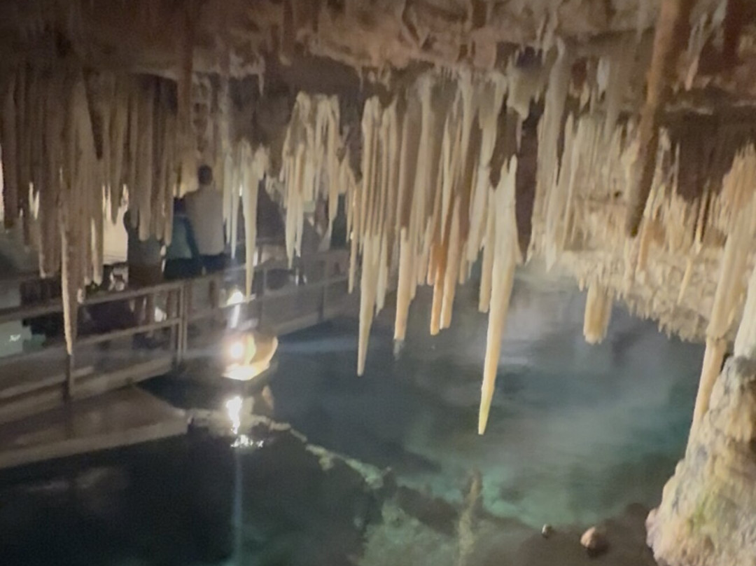 Crystal & Fantasy Caves-Hamilton Parish必去景点