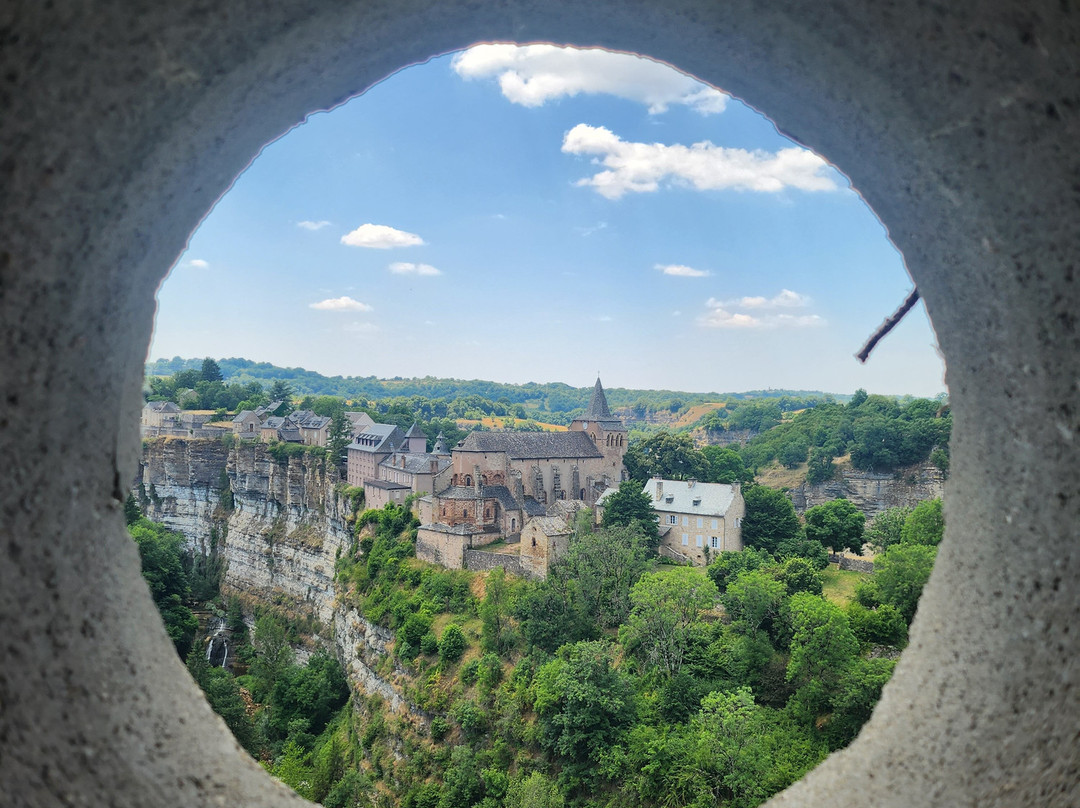 Au Balcon Du Gourg