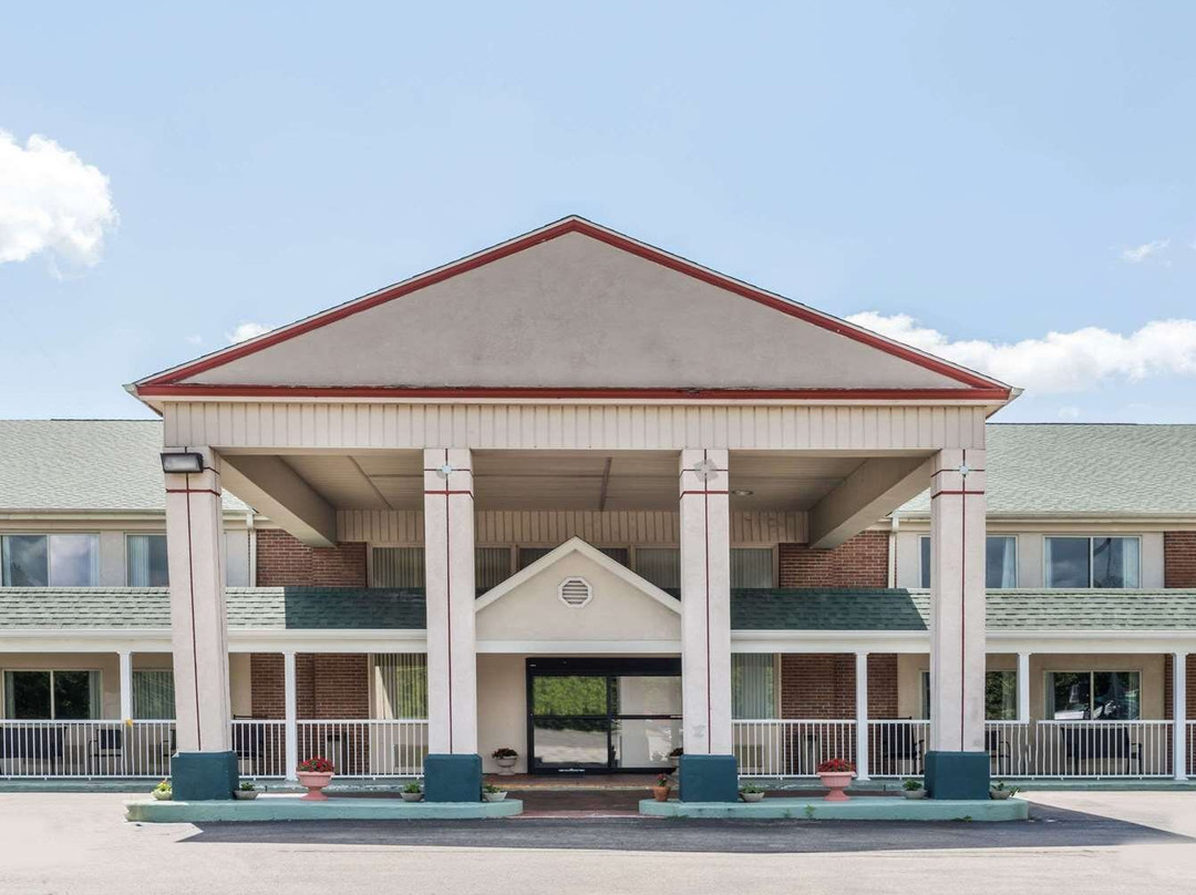 Days Inn by Wyndham Columbus IN