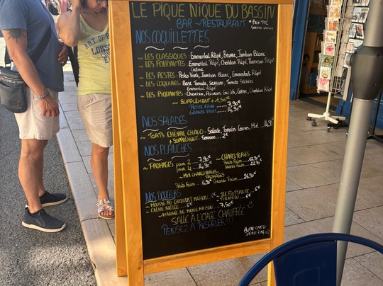 Le Pique-nique Du Bassin