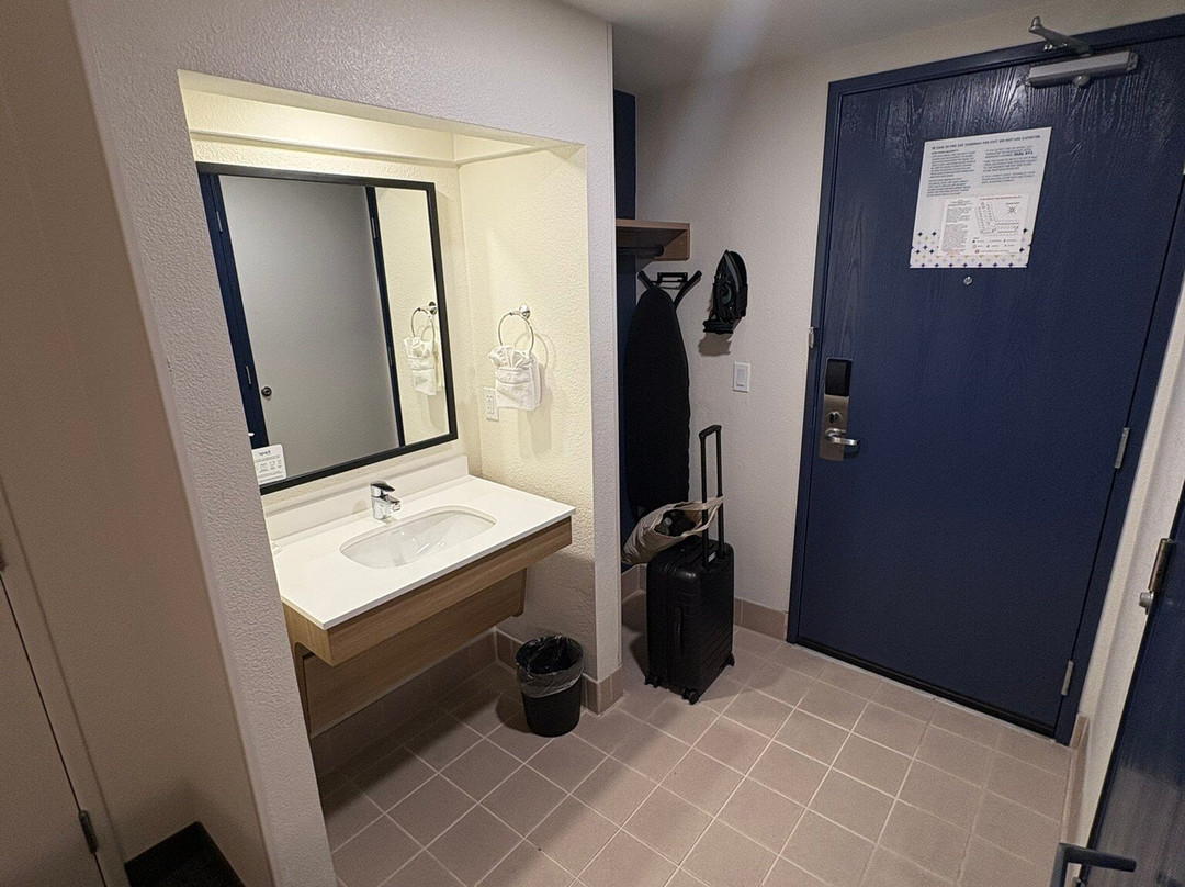 Spark By Hilton Williams主图