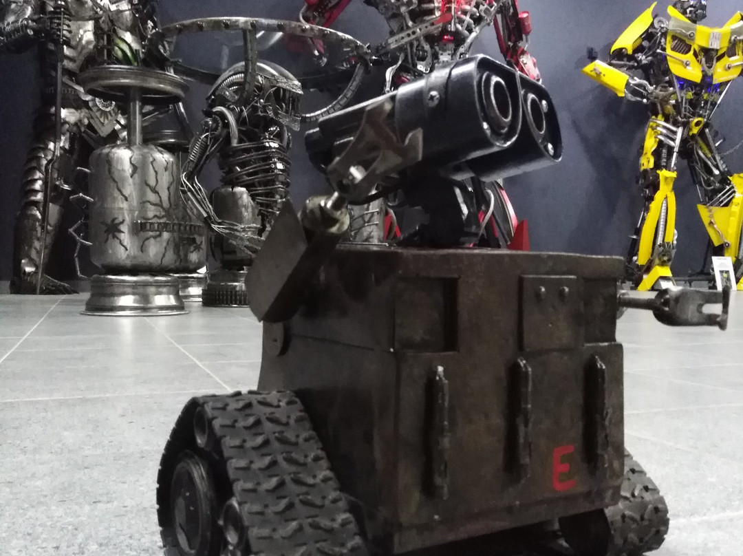 Fabryka Robotow-Moszna必去景点