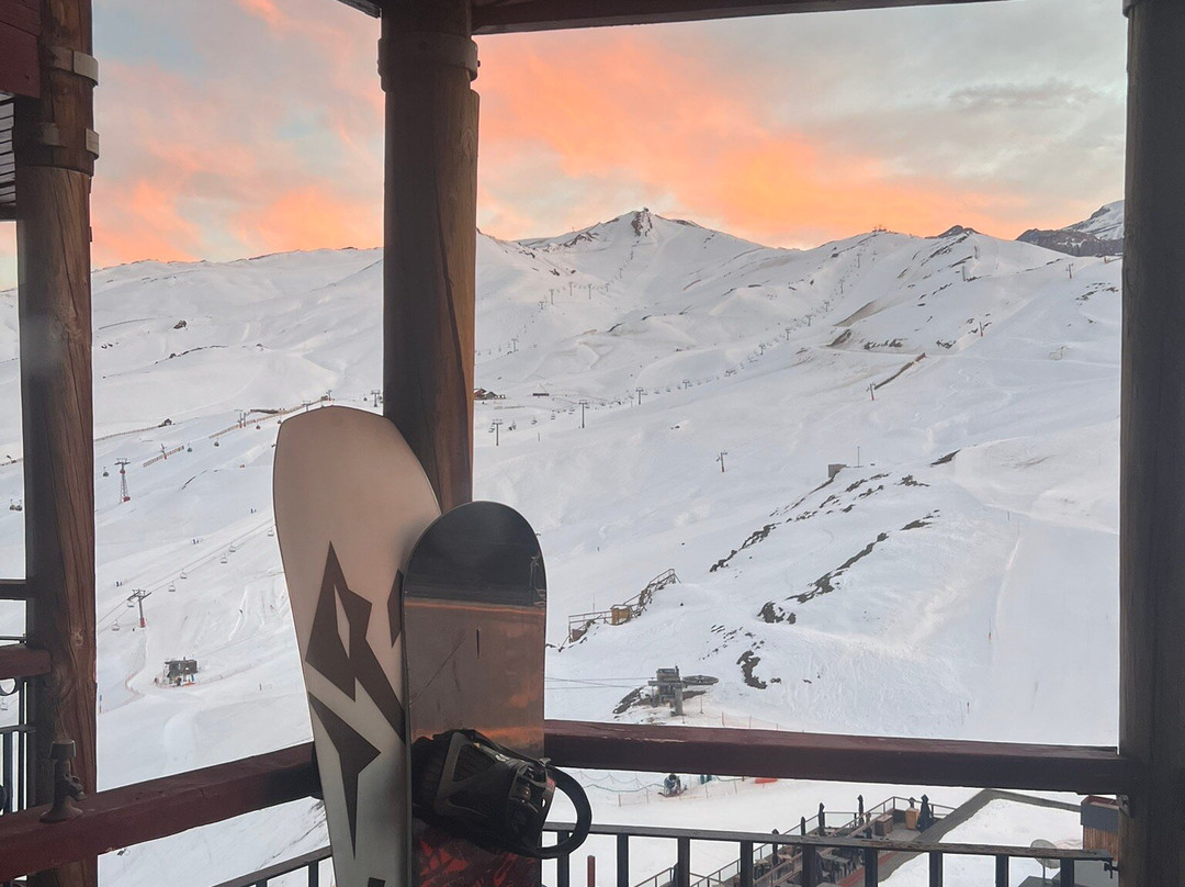 Puerta del Sol Hotel主图