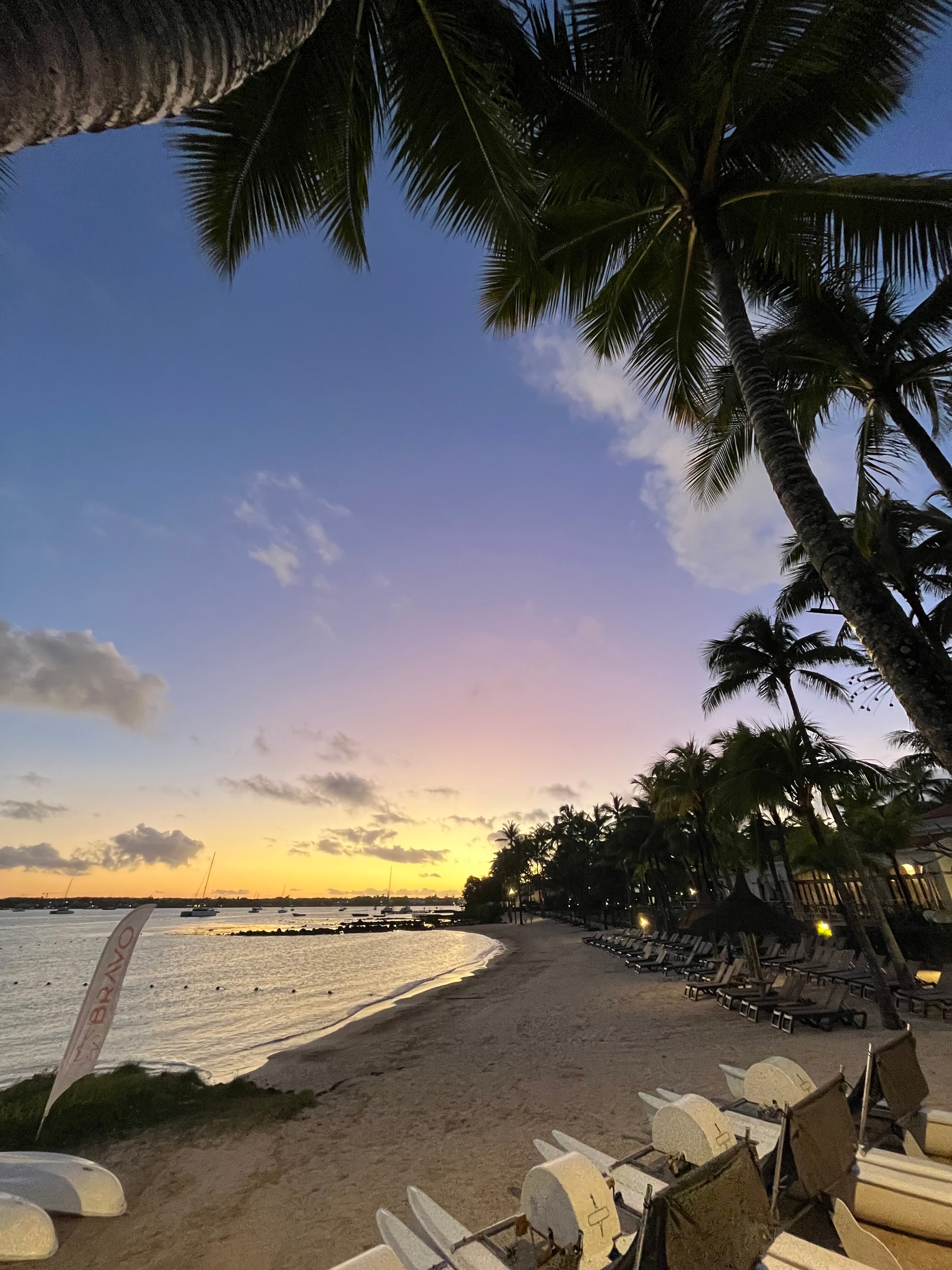 Mauricia Beachcomber Resort & Spa-泳池