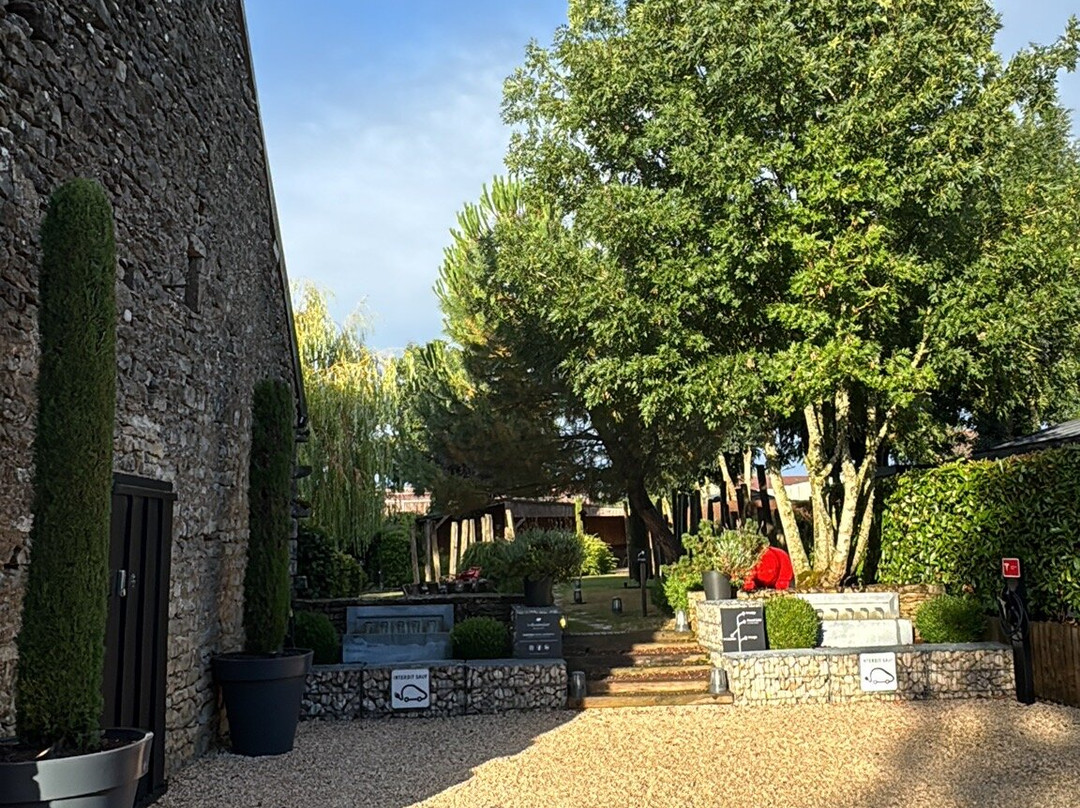 Le Cube Massages & Spa Vinésime-Jouey必去景点