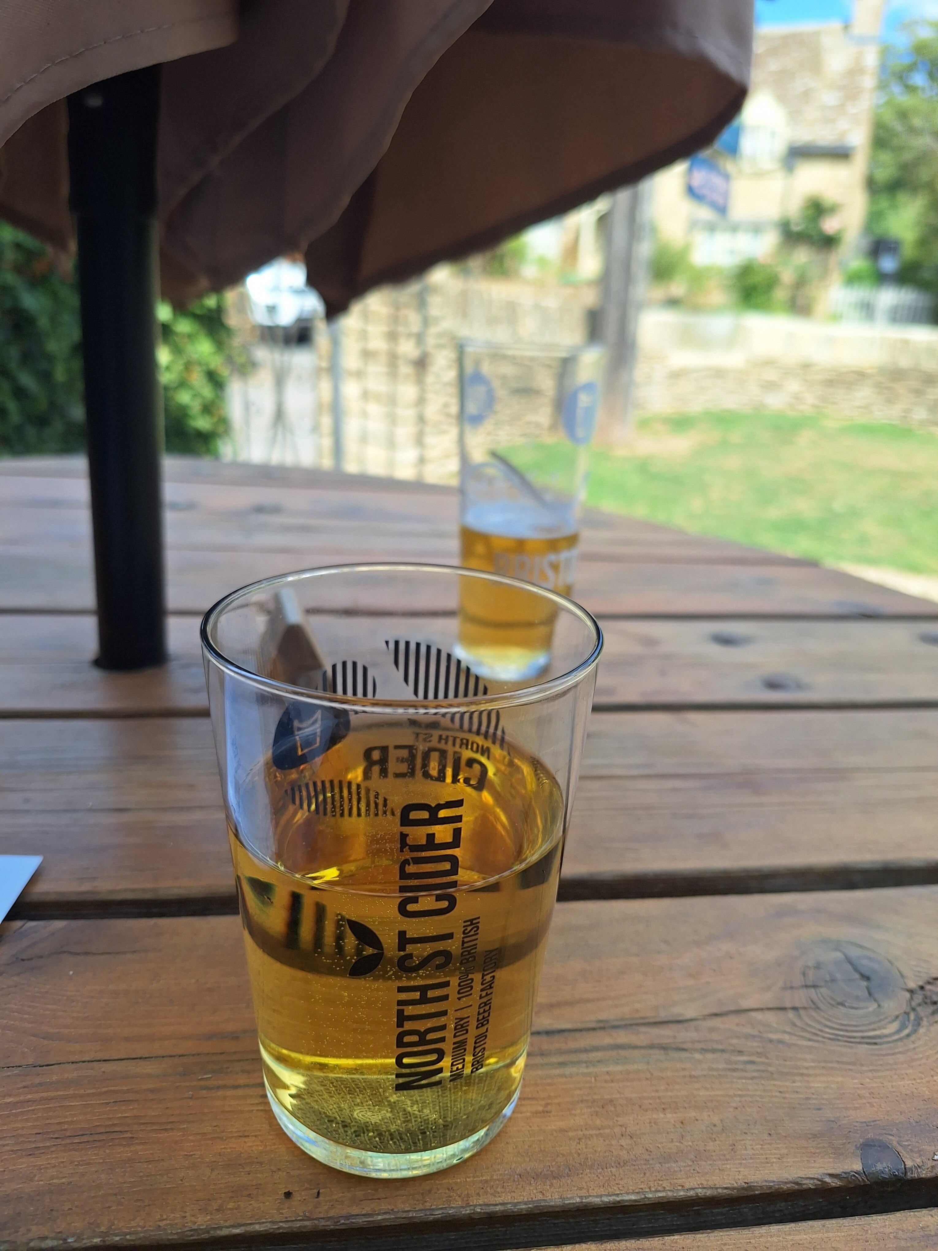 Cat and Custard Pot Inn-官方