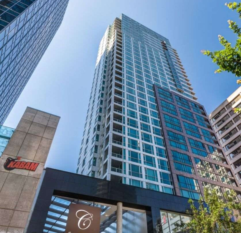 卡玛纳广场酒店