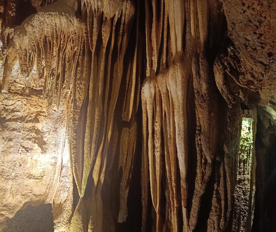 Gouffre de la Fage-Noailles必去景点