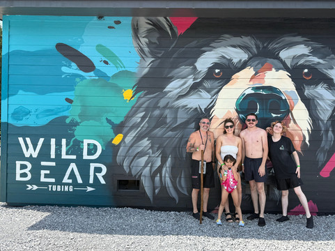 Wild Bear Tubing-塞维尔维尔必去景点