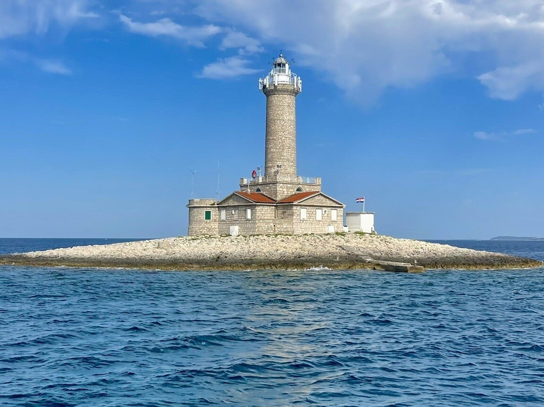 Tajana & Zlatni Rat Excursions-梅杜林必去景点