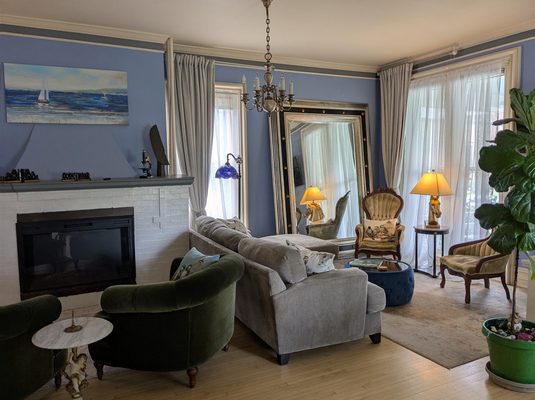 Carriage House Bed and Breakfast主图