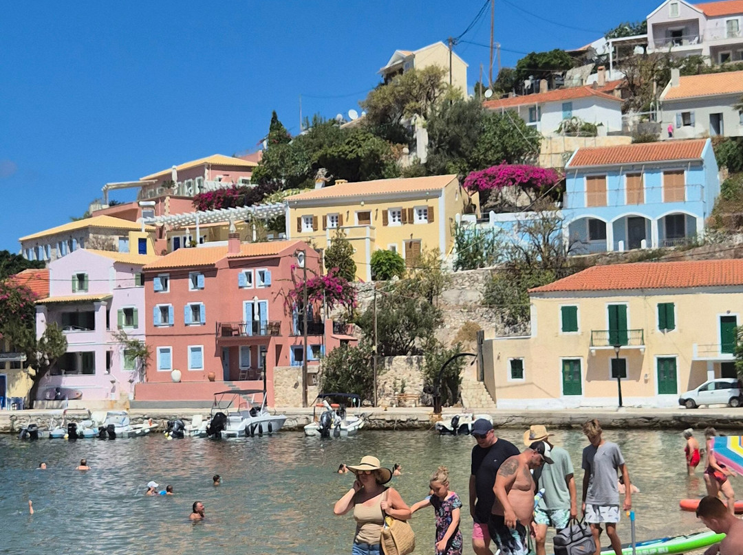 KCG Travel Services-Lassi必去景点