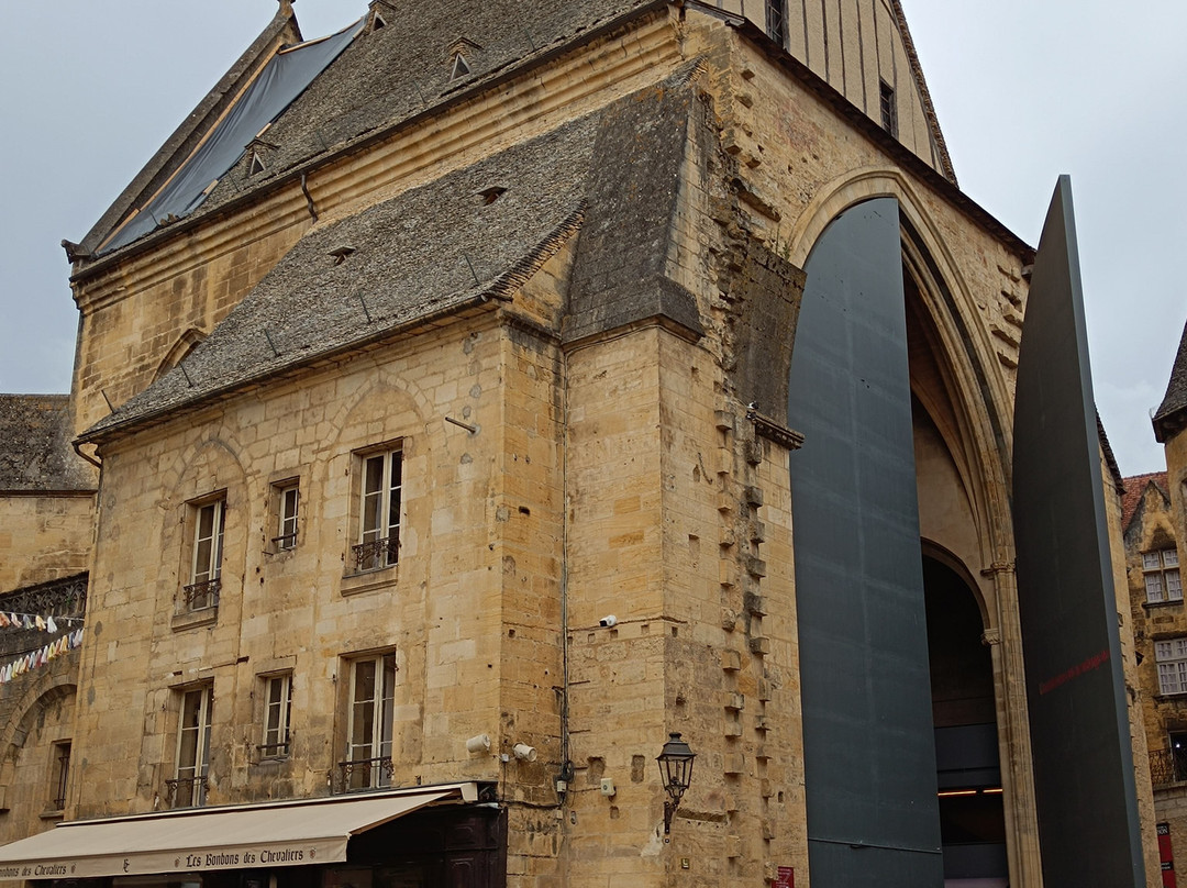 Marche Couvert - Marche Alimentaire de Sarlat-萨尔拉必去景点