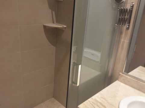 托莱多安曼酒店主图