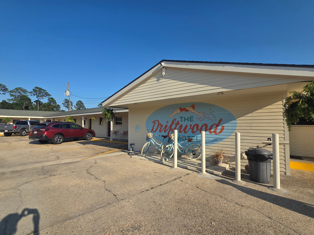 Driftwood Motel