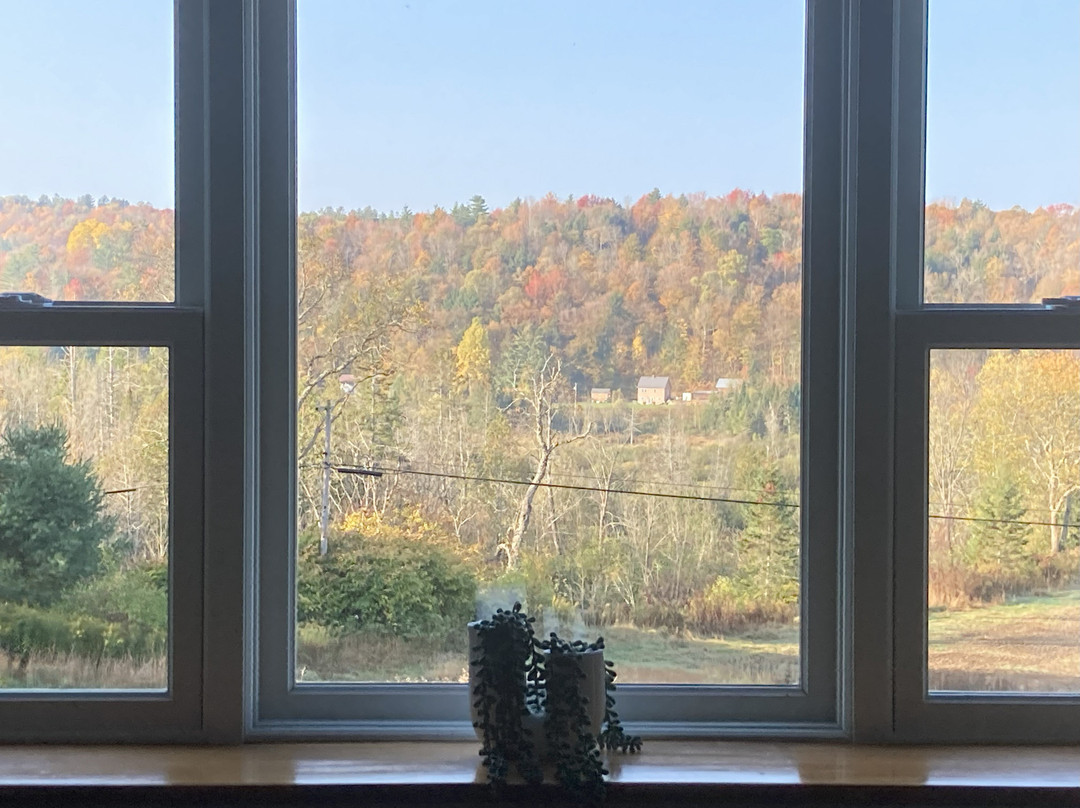 Craftsbury Farmhouse主图