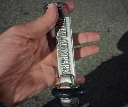 汽车公园酒店主图