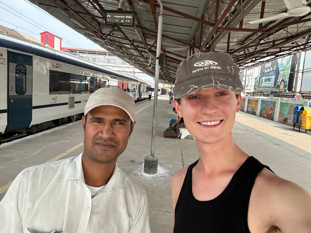 Varanasi Voyages Tours & Travels-瓦拉纳西必去景点