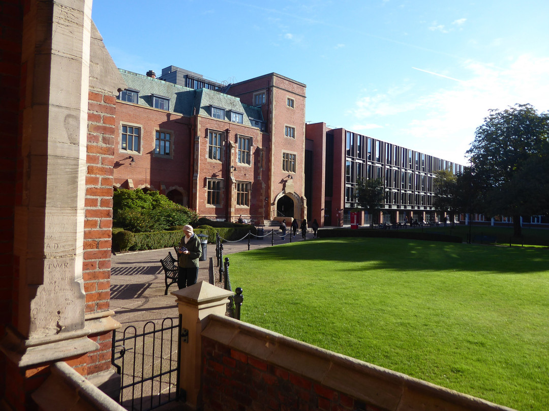 Queen's University-贝尔法斯特必去景点