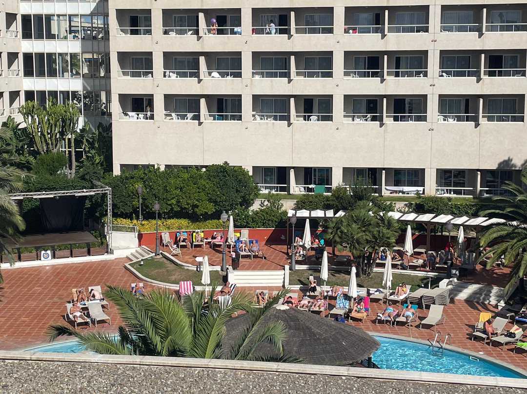 夏日公园酒店主图