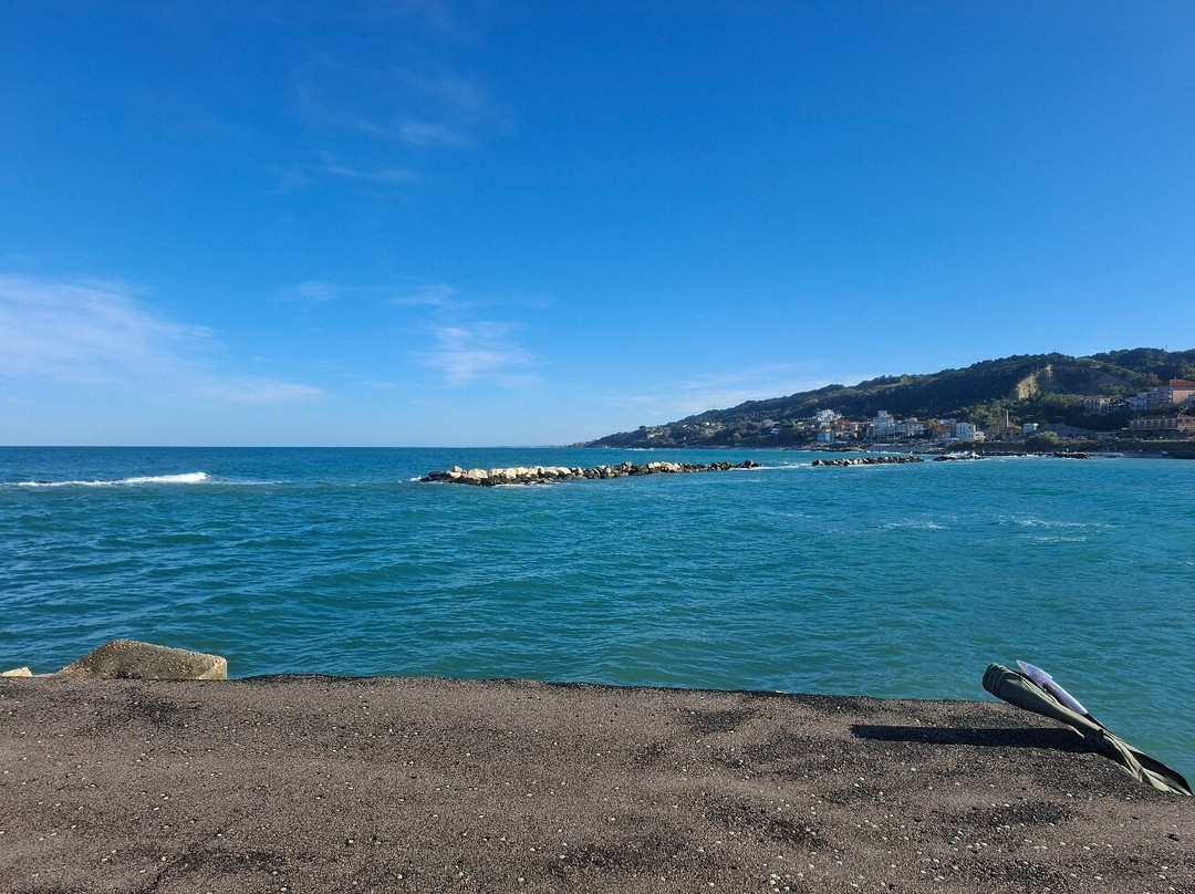 Pontile Sul Porto Di San Vito