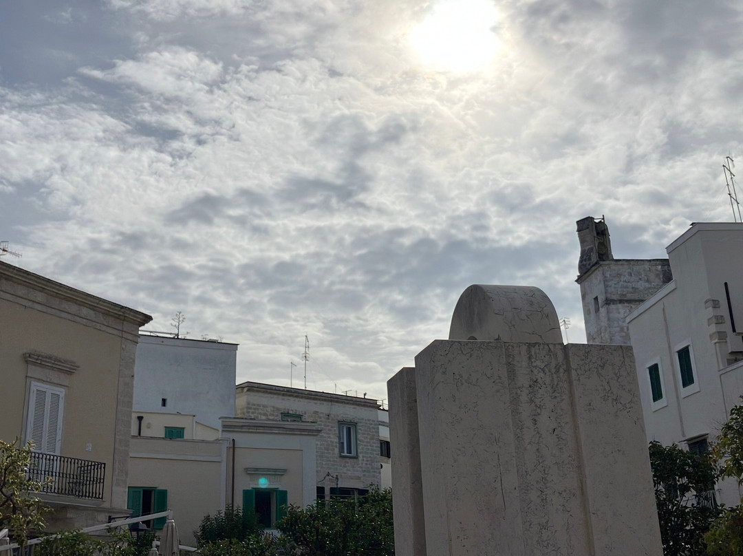 Piazza Giuseppe Garibaldi-莫诺波利必去景点