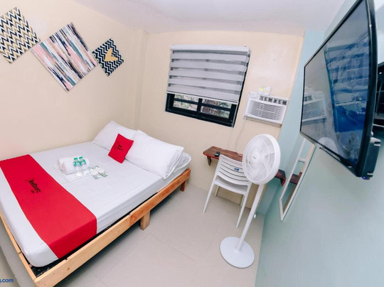 RedDoorz Near Mariners Legazpi