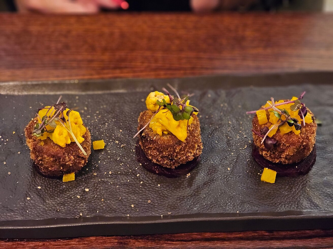 Woodlands Hotel & Pub