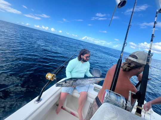 Simply Caught Charters-吕康必去景点