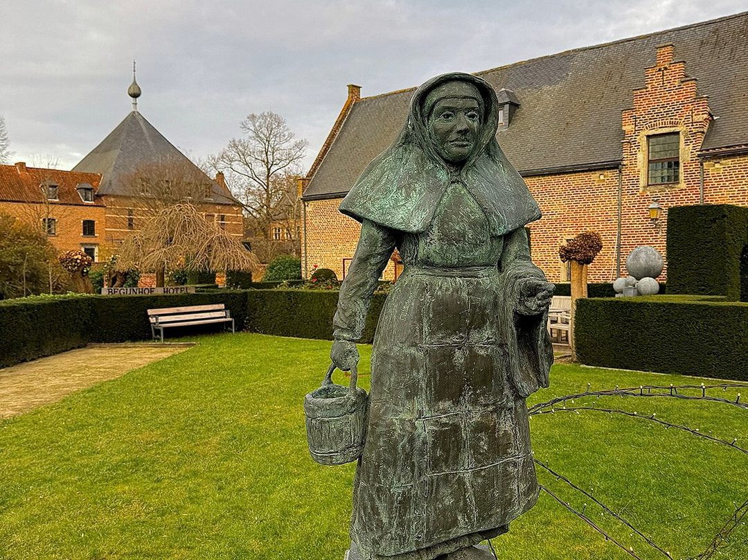 本金霍夫国会酒店主图