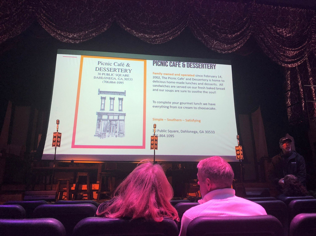 The Historic Holly Theater-达洛尼加必去景点