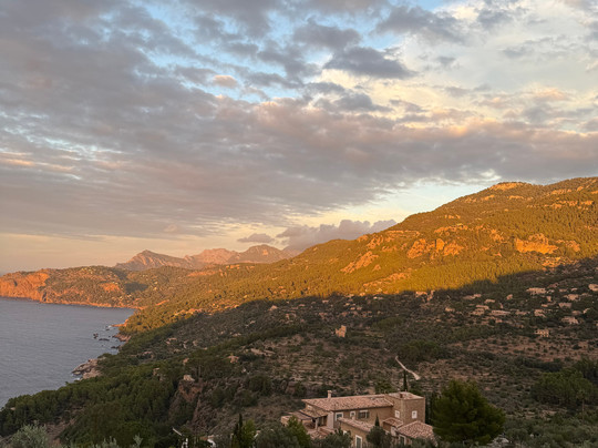 萨佩德利萨酒店主图