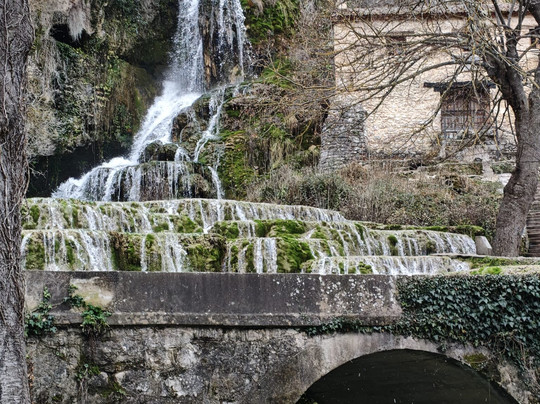 Cascada de Orbaneja-Orbaneja del Castillo必去景点