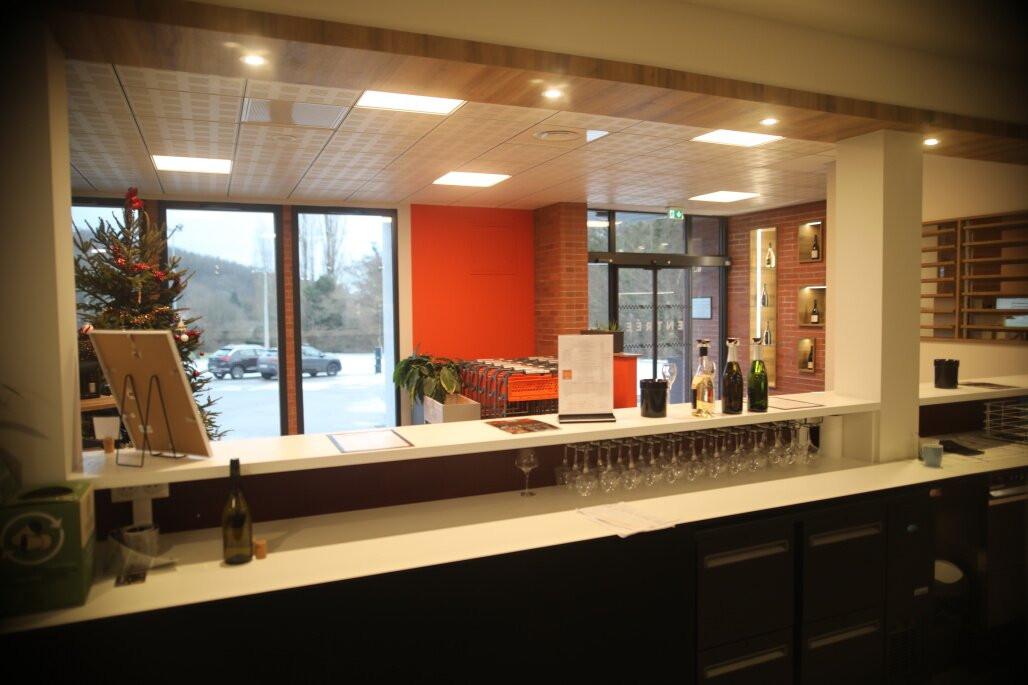 CAVE DE BISSEY-Bissey-sous-Cruchaud必去景点