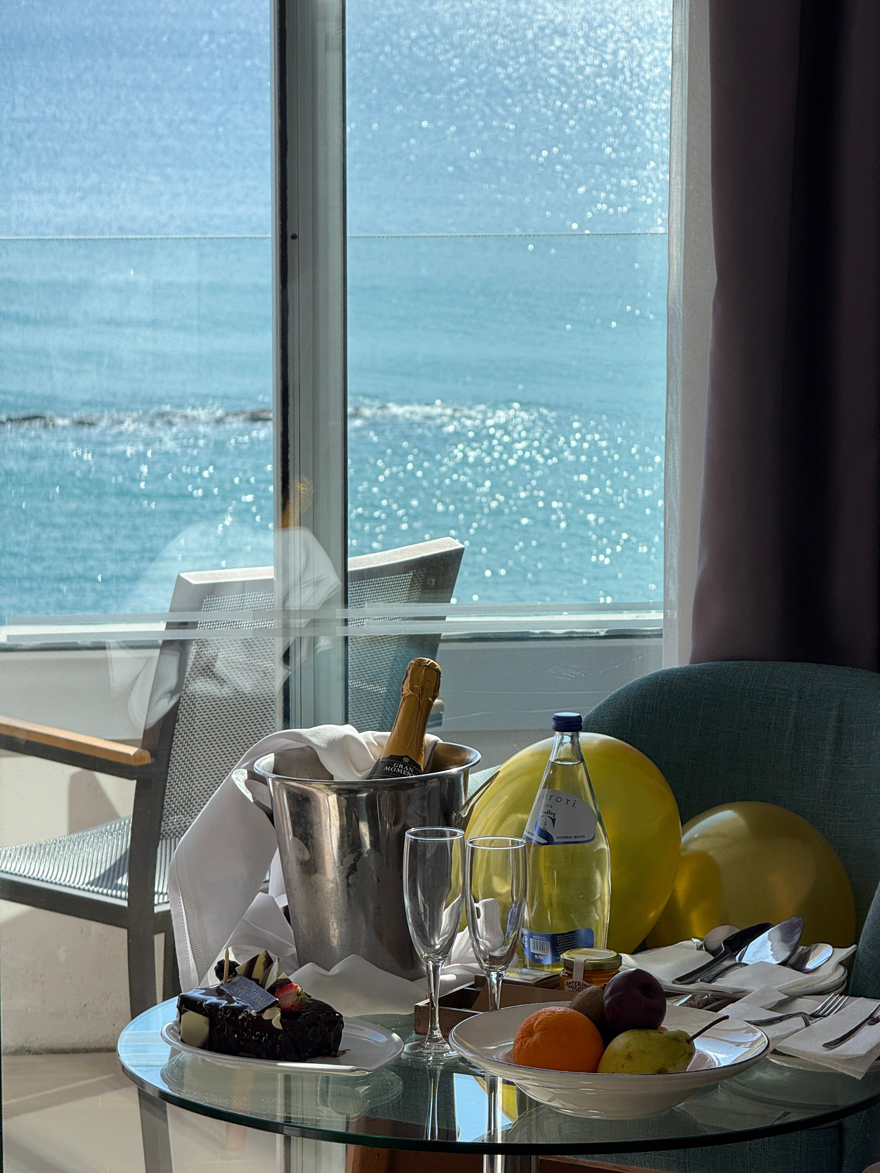 Royal Apollonia-官方