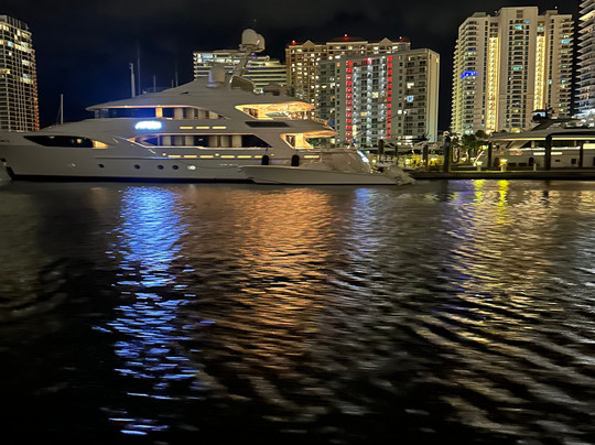 Water Taxi-劳德代尔堡必去景点