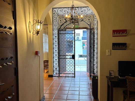 Balcon De La Plaza主图