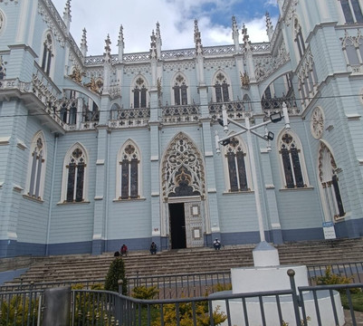 Basilica de la Virgen El Cisne-Loja必去景点