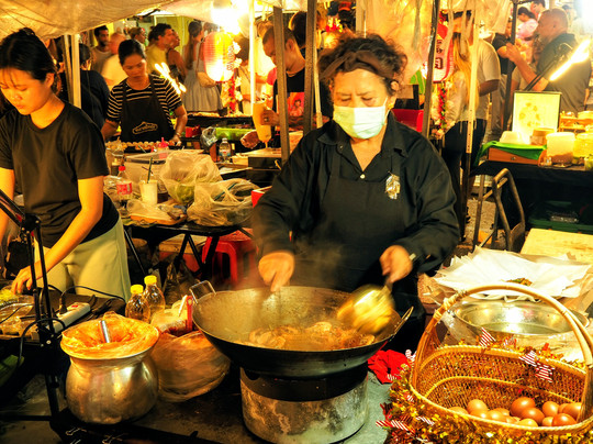 周日集市-普吉镇必去景点