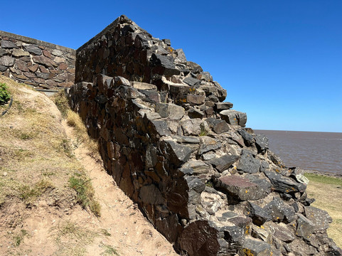 普埃塔休达德拉-科洛尼亚·德尔萨克拉门托城必去景点